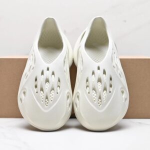 adidas yeezy foam runner