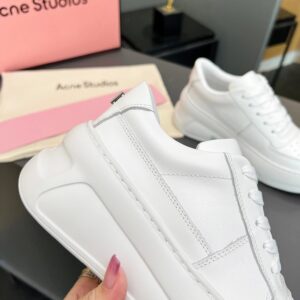 high version velcro sneakers