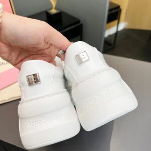 high version velcro sneakers