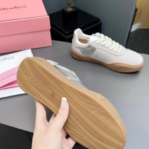 high version lace up shoes