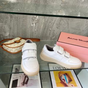 couples velcro sneakers