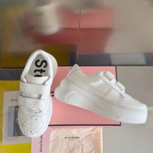 top version smile sneakers