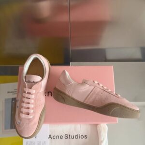 star design sneakers