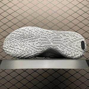 nk kyrie 7 white black gold