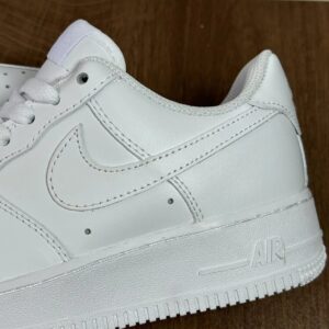 nike air force 1 '07 low triple sneakers white