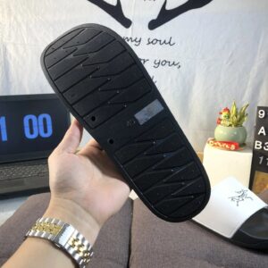 pcitem448422745 75f2000001983be3528d0a239846 1440 1920.jpg