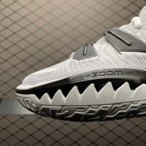 nk kyrie 7 white black gold