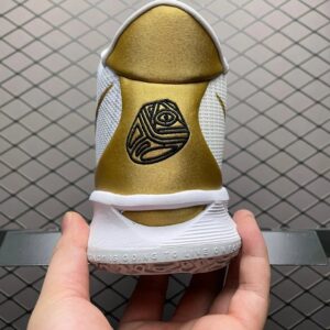 nk kyrie 7 white black gold