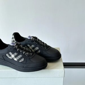 burberry classic low sneakers