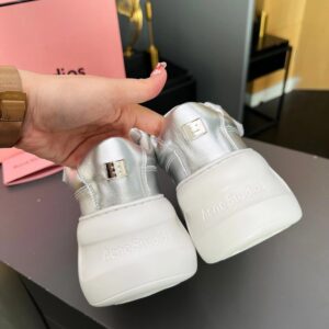 high version velcro sneakers