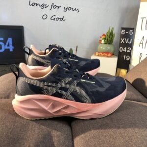 asics novablast 5 le