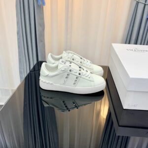 valentino 2022 ss silver studs pure white lace up sneakers yixing zhang same style