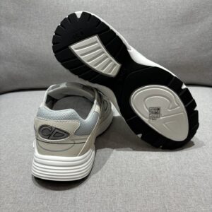 dior b30 head turning retro chunky sneakers