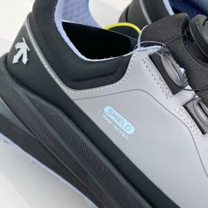 descente dualis urban commuter low top lifestyle sneakers (black/grey)