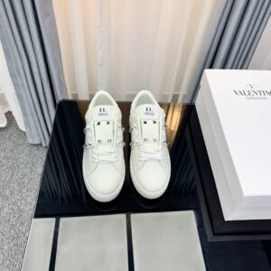 valentino 2022 ss silver studs pure white lace up sneakers yixing zhang same style