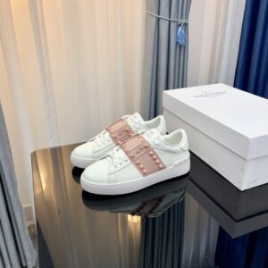 valentino 2022 ss pink studs & laces white lace up sneakers yixing zhang same style