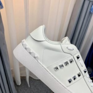 valentino 2022 ss silver studs pure white lace up sneakers yixing zhang same style