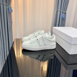 valentino 2022 ss silver studs pure white lace up sneakers yixing zhang same style