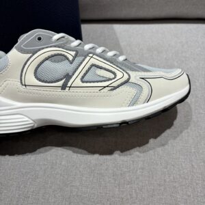 dior b30 head turning retro chunky sneakers