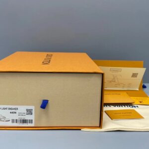 louis vuitton trainer white blue