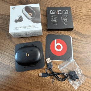 beats studio buds + earbuds black
