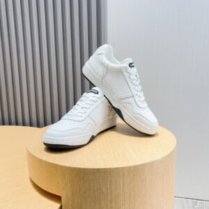lacoste classic sneakers white