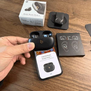 beats studio buds + earbuds black