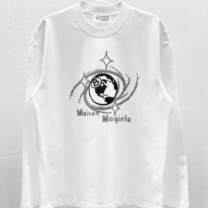 ​​maison margiela unisex round neck long sleeve t shirt black and white​