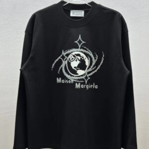 ​​maison margiela unisex round neck long sleeve t shirt black and white​