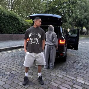 broken planet skull graphic tee grey