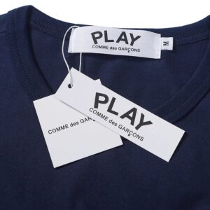 cdg heart embroidered t shirt navy