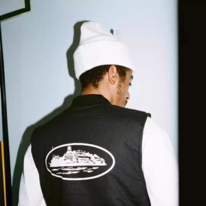 corteiz quilted vest black