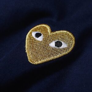 cdg heart embroidered t shirt navy