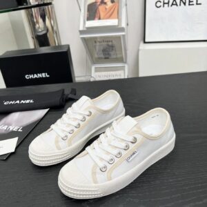 chanel vintage sneakers white