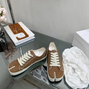 maison margiela mm6 tabi canvas sneakers brown