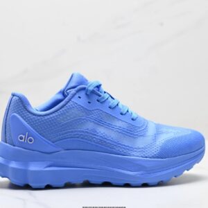 alo yoga alo runner shoes multi