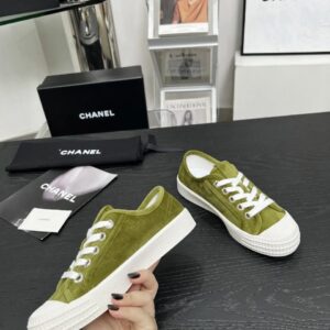 chanel vintage sneakers olive