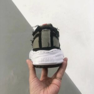 maison mihara yasuhiro mmy shell sneakers gray