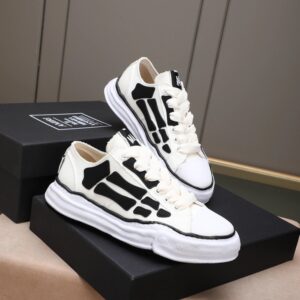 maison mihara yasuhiro mmy white sneakers black bone