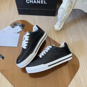 chanel low sneakers black