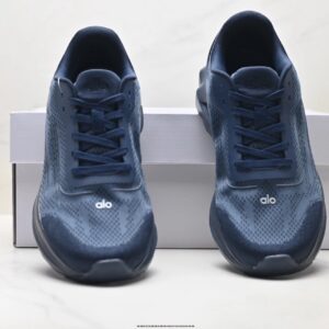 alo yoga alo runner sneakers navy