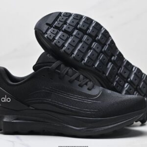 alo yoga alo runner sneakers black