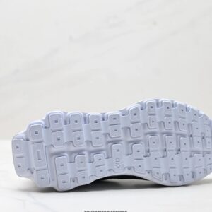 alo yoga alo runner sneakers black white