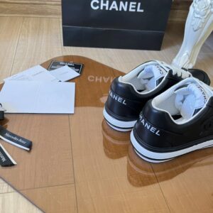 chanel low sneakers black