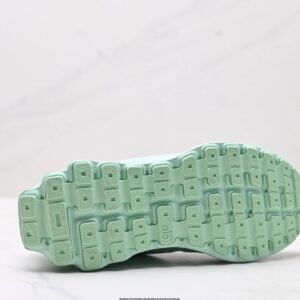 alo yoga alo runner sneakers green