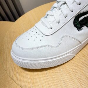lacoste classic sneakers white