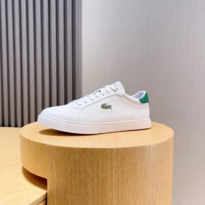 lacoste classic sneakers white