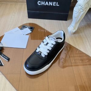 chanel low sneakers black