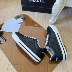 chanel low sneakers black