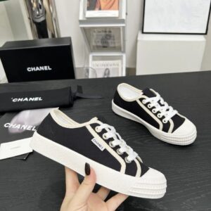 chanel vintage sneakers black
